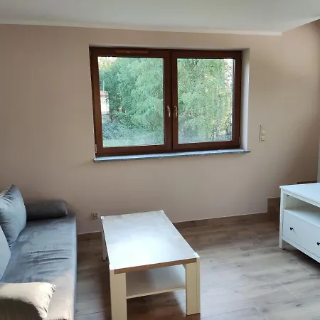 Holiday home Wakacyjny Nad Jeziorem Gowidlinskim